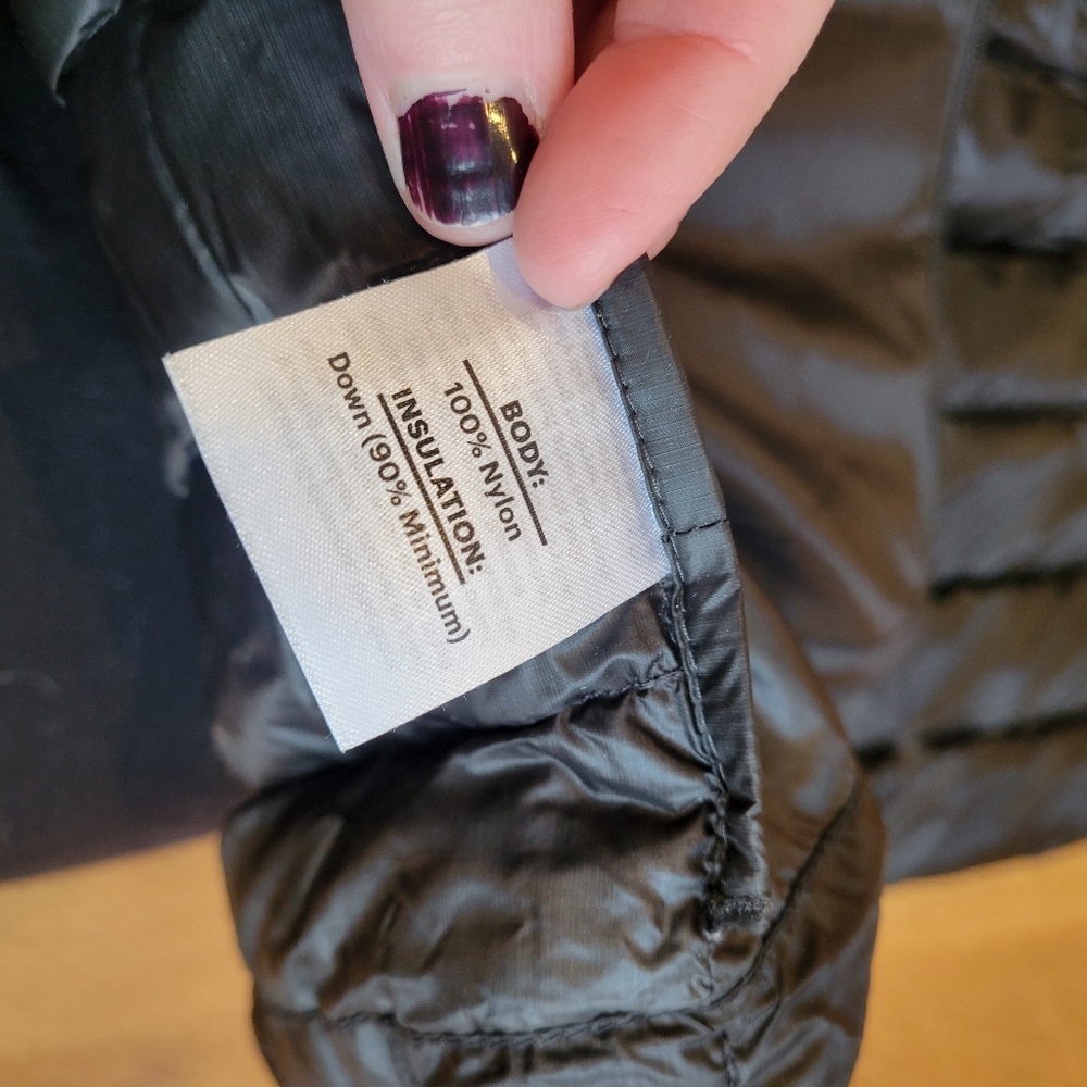 Women's Black Puffer Jacket - Picture 5 of 10